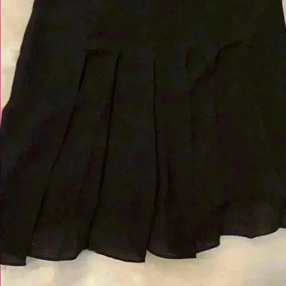 Worn Once Theory Sleeveless Pleated Top in Black - Picture 4 of 7